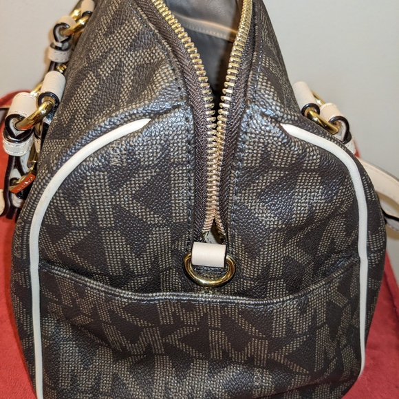 Authentic Michael Kors Grayson Satchel Bag - Picture 3 of 15